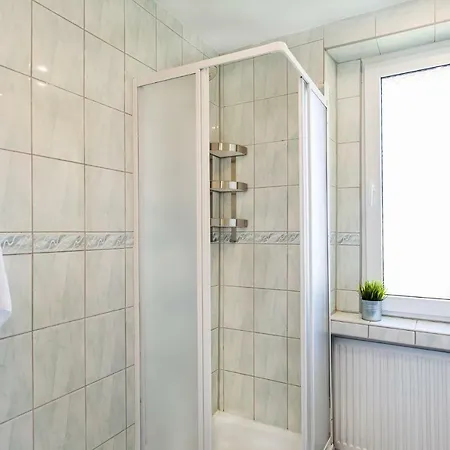 ホームステイ Sunset ミエルノ